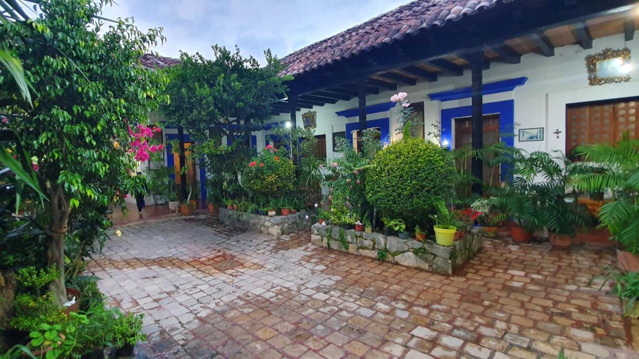 Hotel Posada Casa Juana San Cristóbal de Las Casas Exteriör bild